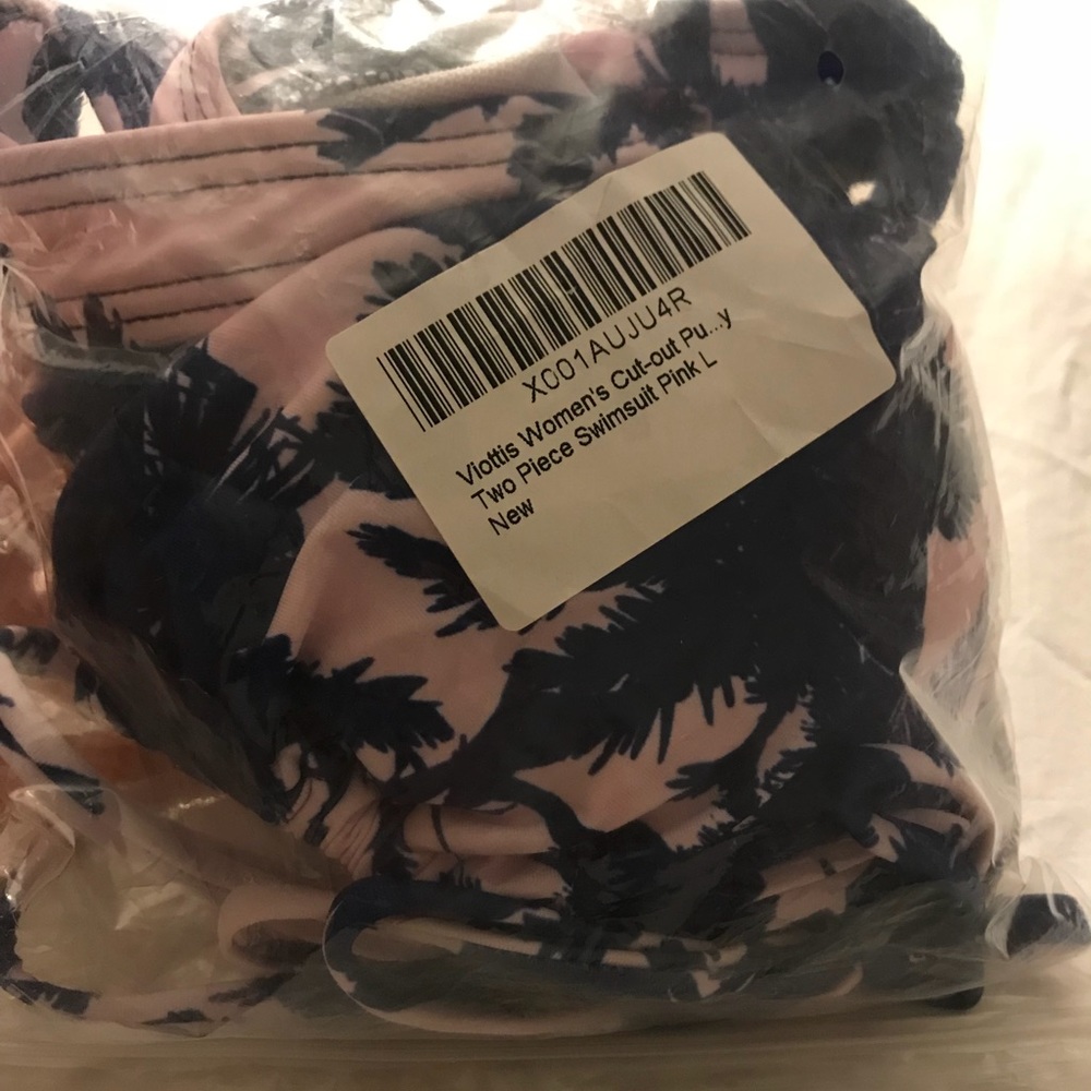2 piece women’s bathing suit